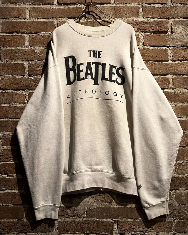 【Caka act3】90’s “The Beatles Anthology” Vintage Loose Sweatshirt