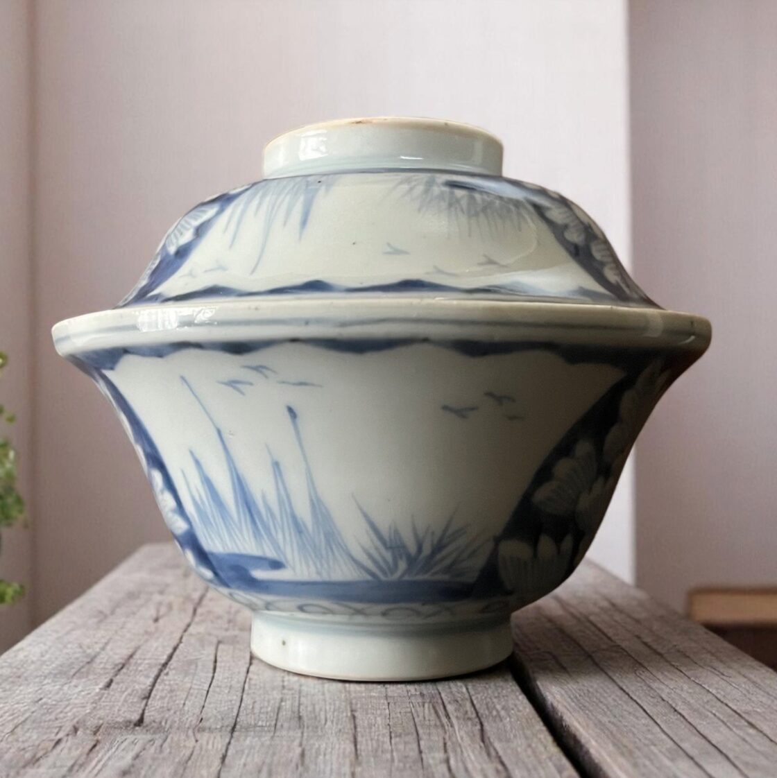 古伊万里 染付 牡丹図 蓋付き煮物碗（マルバツ入） | PAY ID