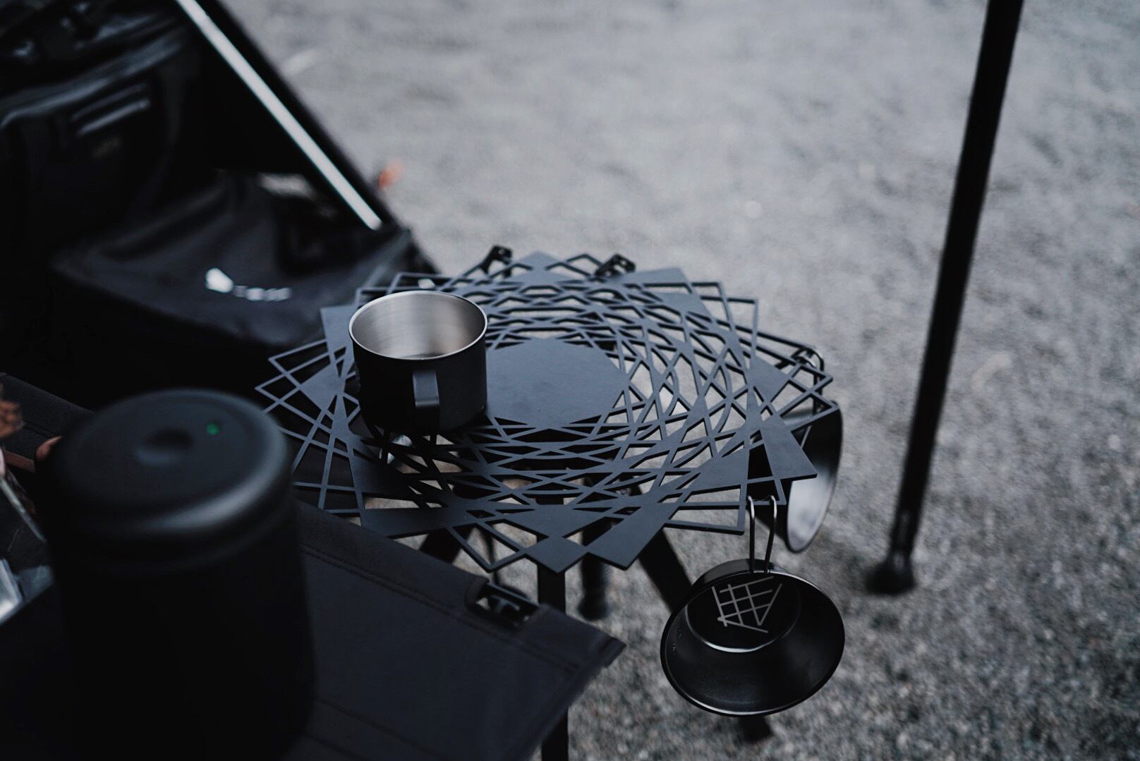 SHURIKEN TABLE / 手裏剣テーブル（天板） | MONO