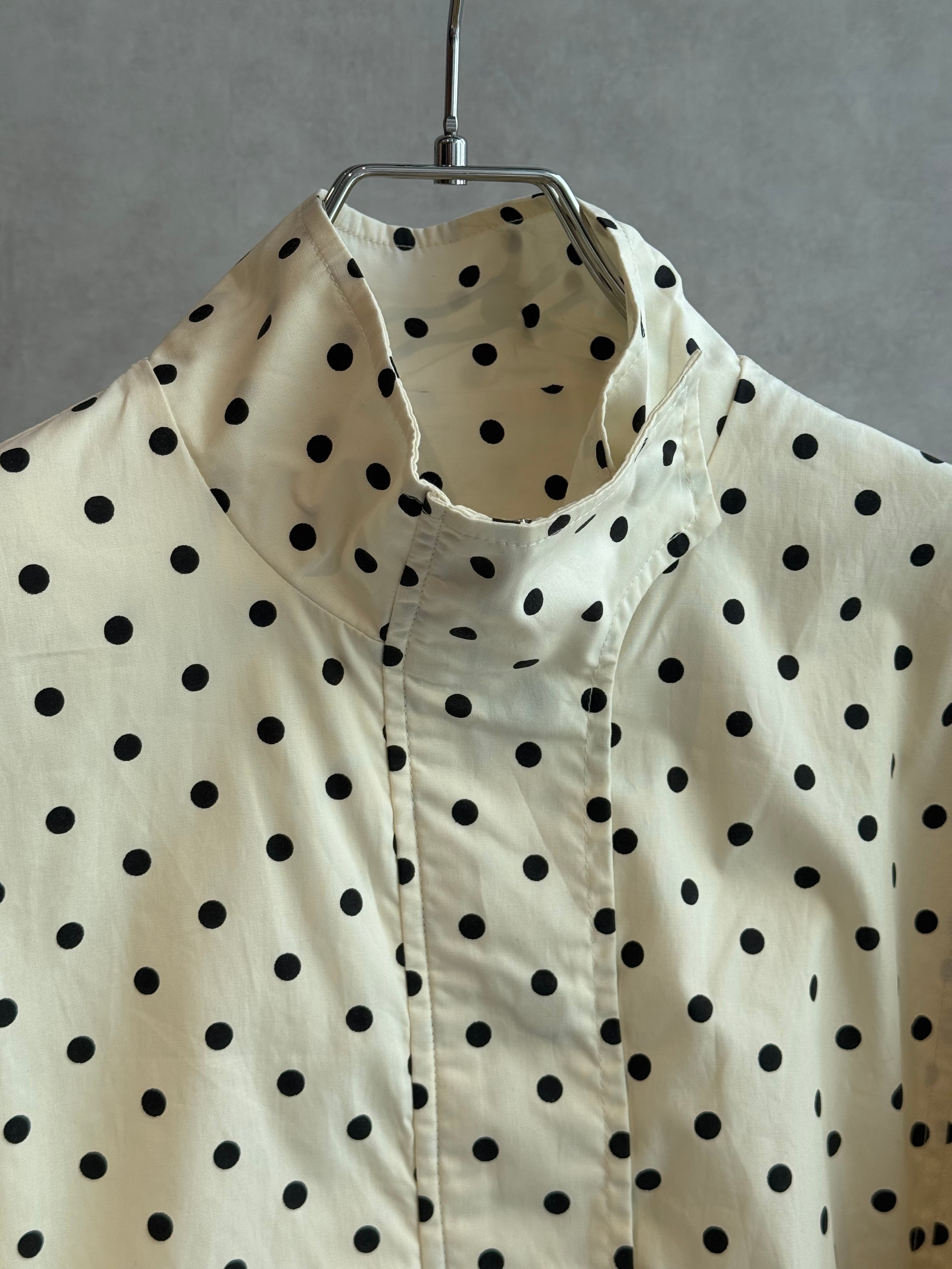 stand collar puff sleeve dot jacket