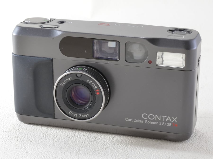 CONTAX T2 チタンブラック / Carl Zeiss Sonnar T* 38mm F2.8