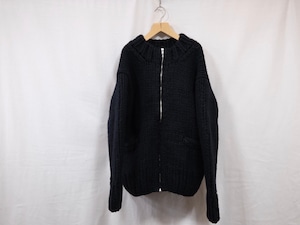 REVERBERATE” ZIP ROUND COLLER HAND KNIT”