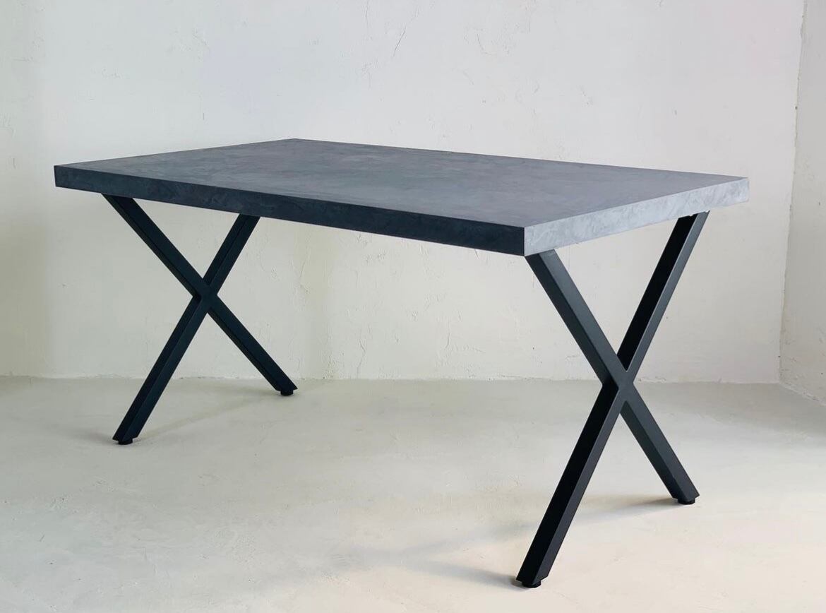 「サイズを選べる」ダイニングテーブル (幅170cm / ブラックX脚)