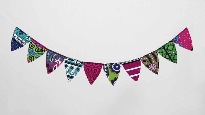 カンガのガーランド 模様替え テント キャンプ フラッグガーランド カンガ屋 Katikati カティカティ アフリカ布 カンガ 専門店