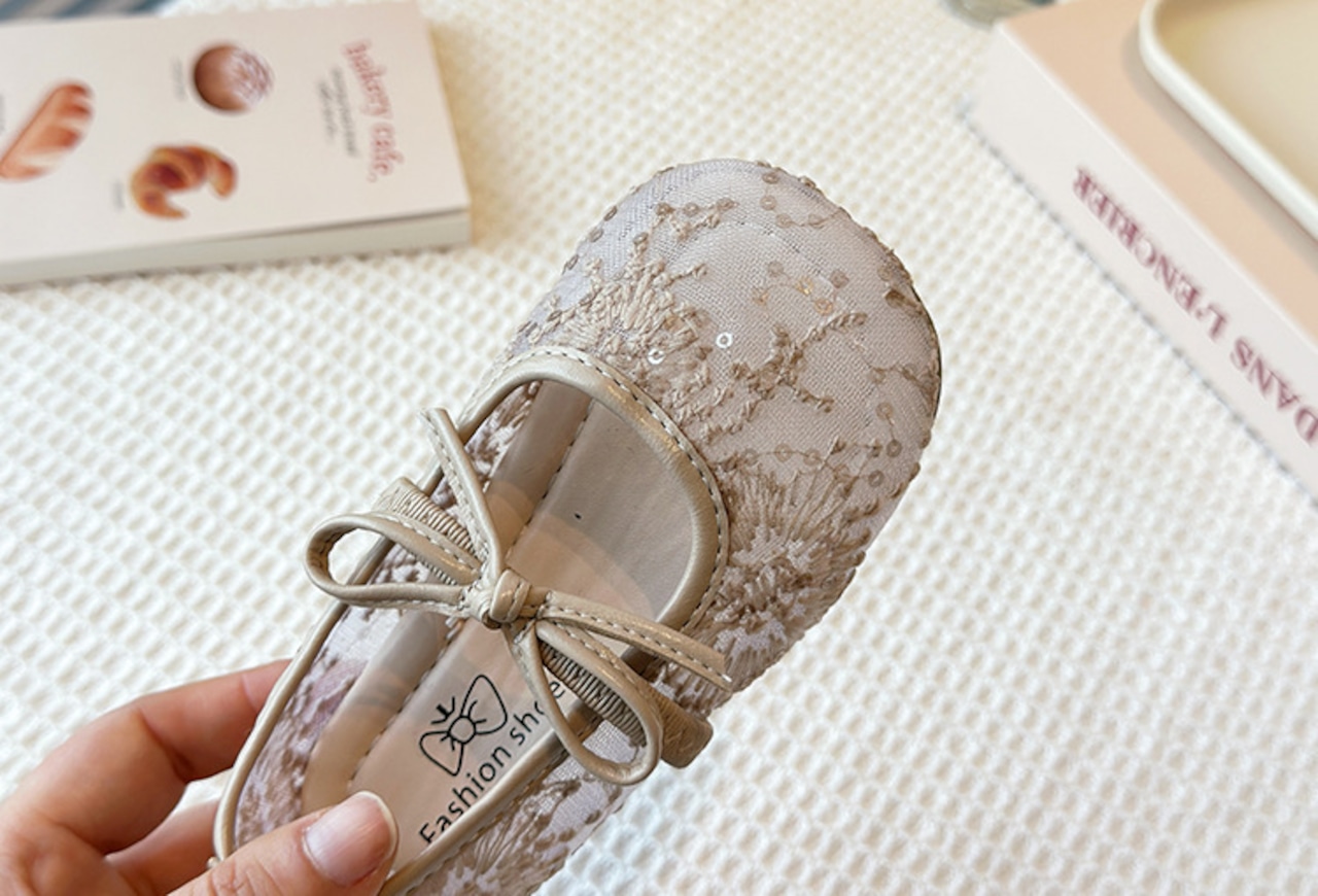 Floral embroidered shoes - 5