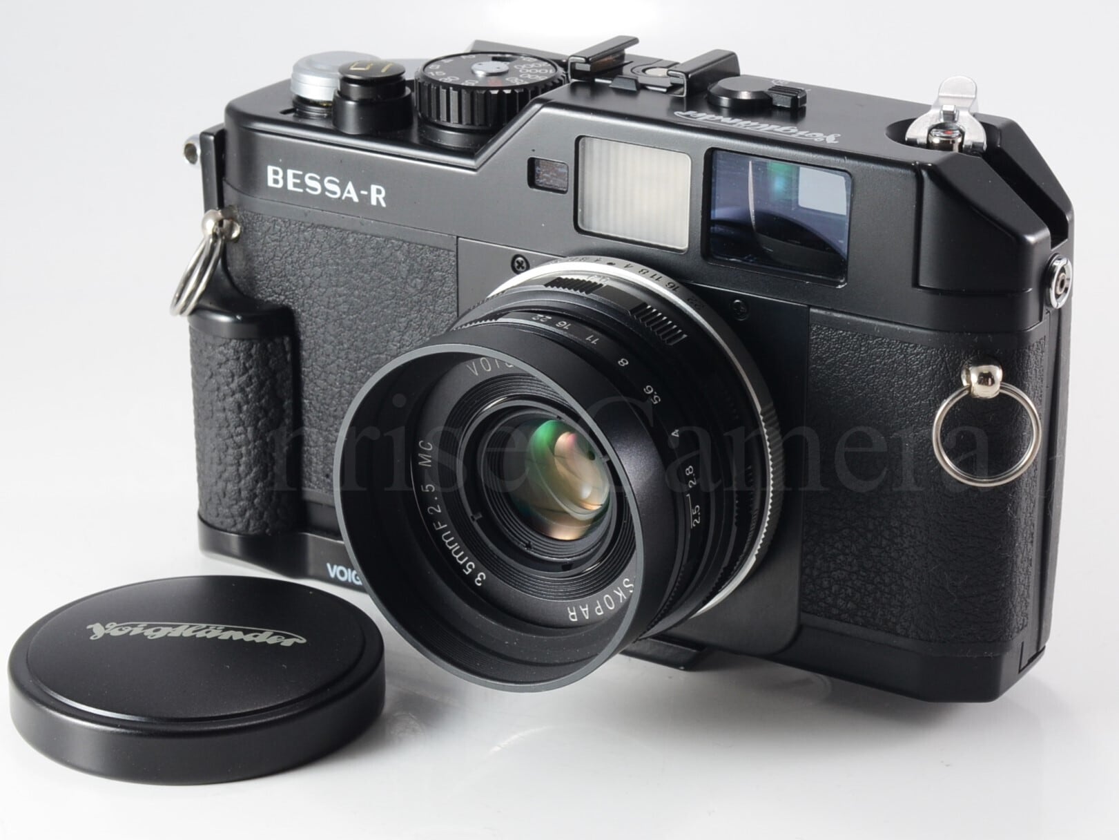 Voigtlander BESSA R ブラック /Color skopar 35mm F2.5 MC サイド
