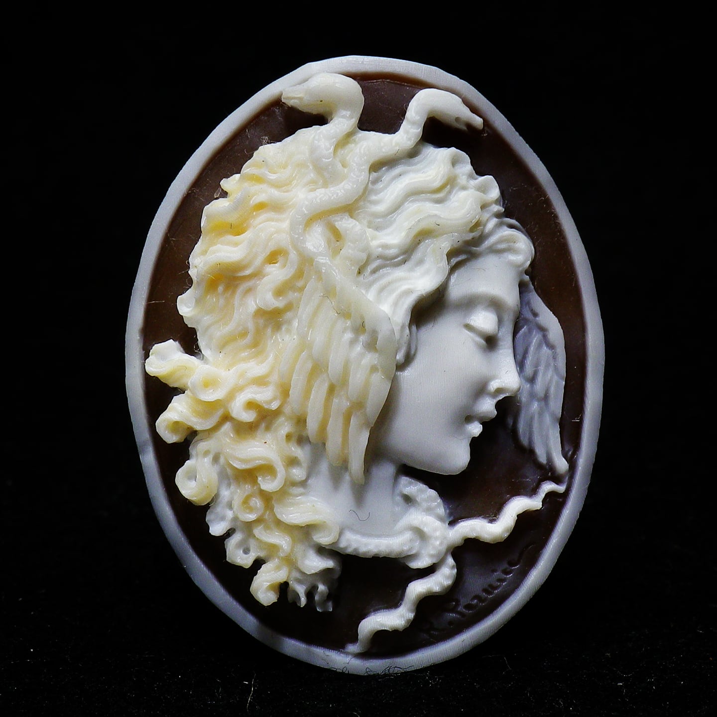 ラファエレ・ペルニーチェ作 ”メデューサ”