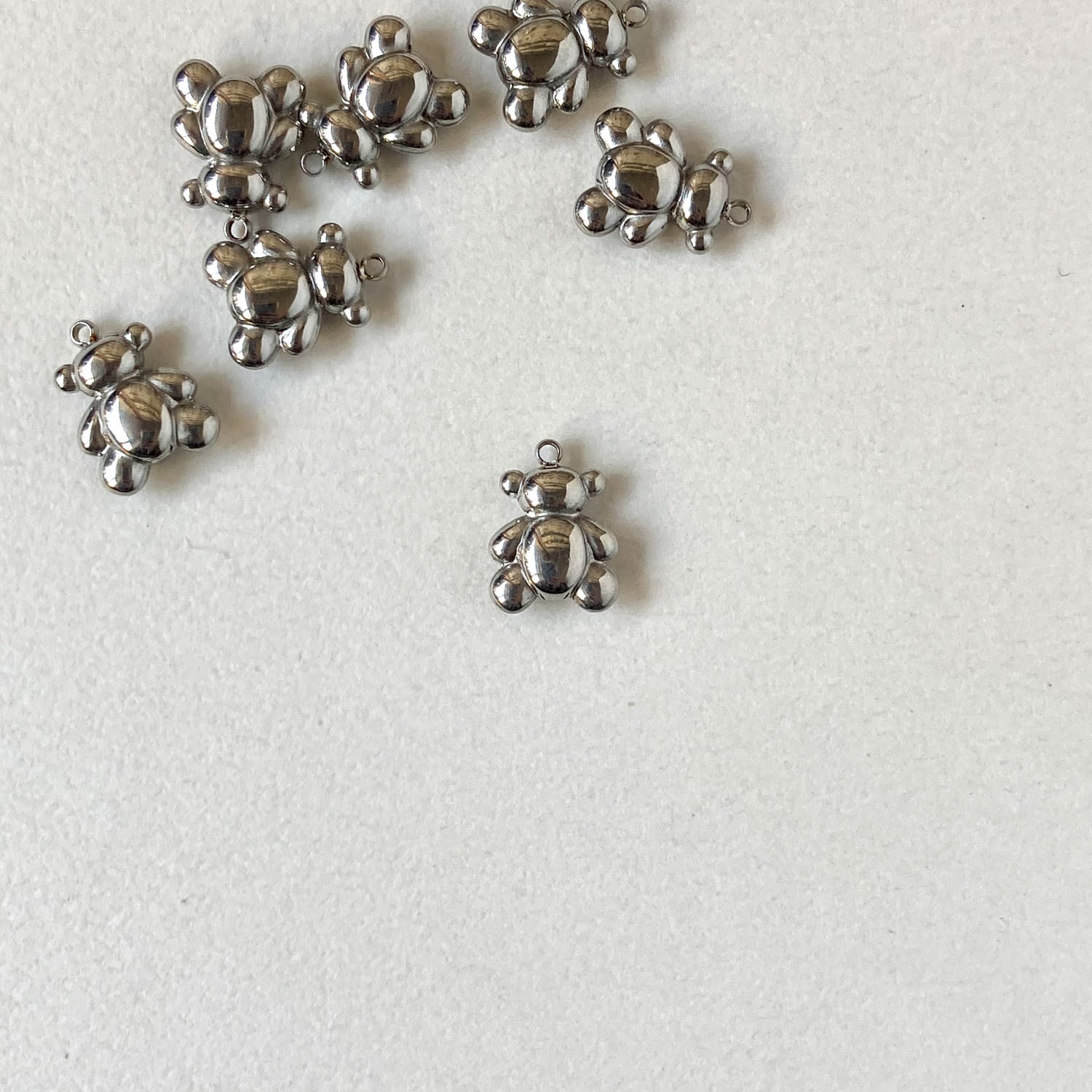 テントウムシチャーム | Dua-アクセサリーパーツショップ