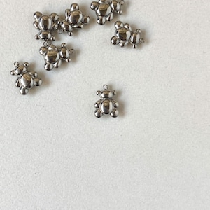 ぷっくりテディベアのステンレスチャーム