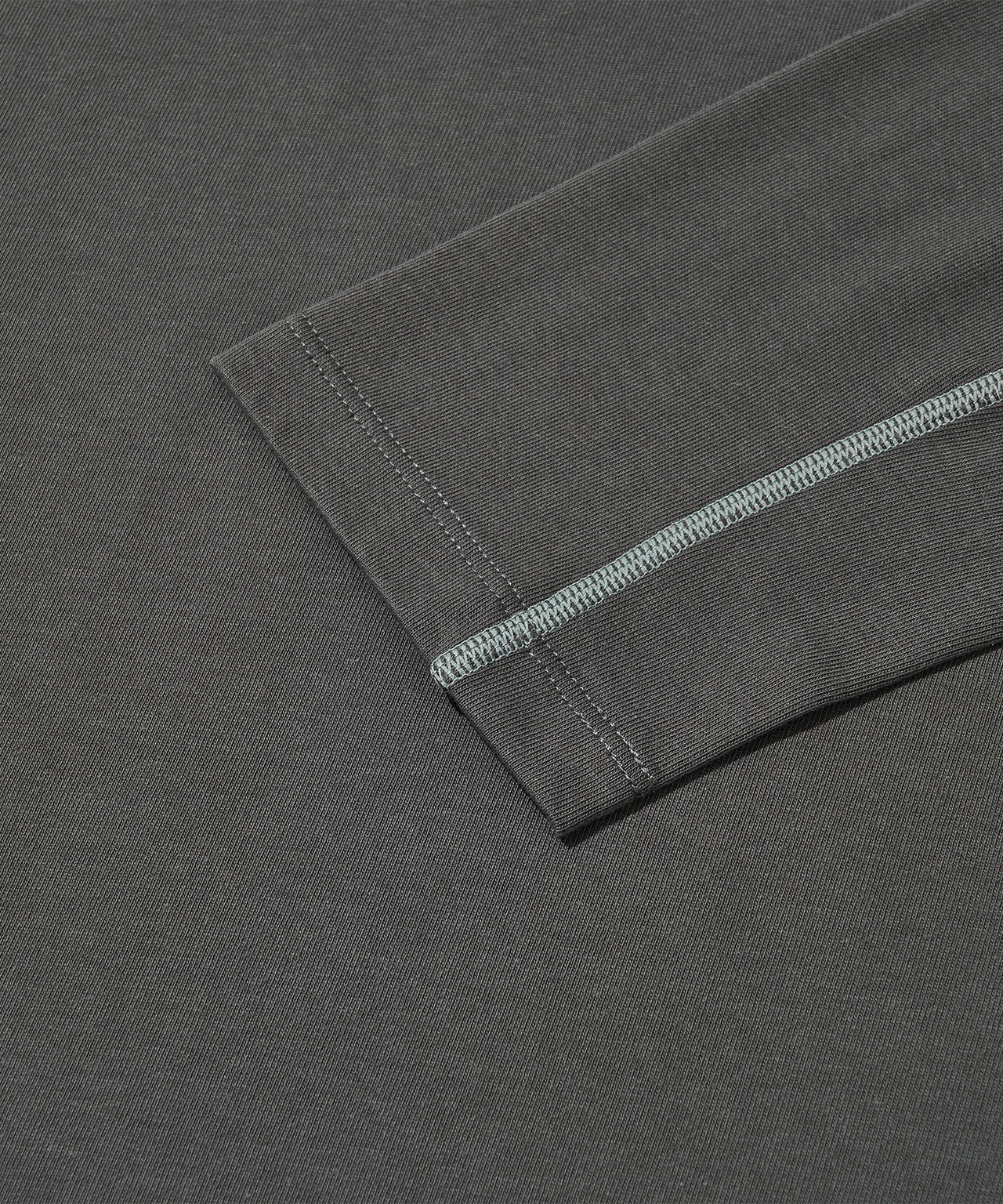 CONTRAST WONDER LONG SLEEVE T-SHIRT_CHARCOAL