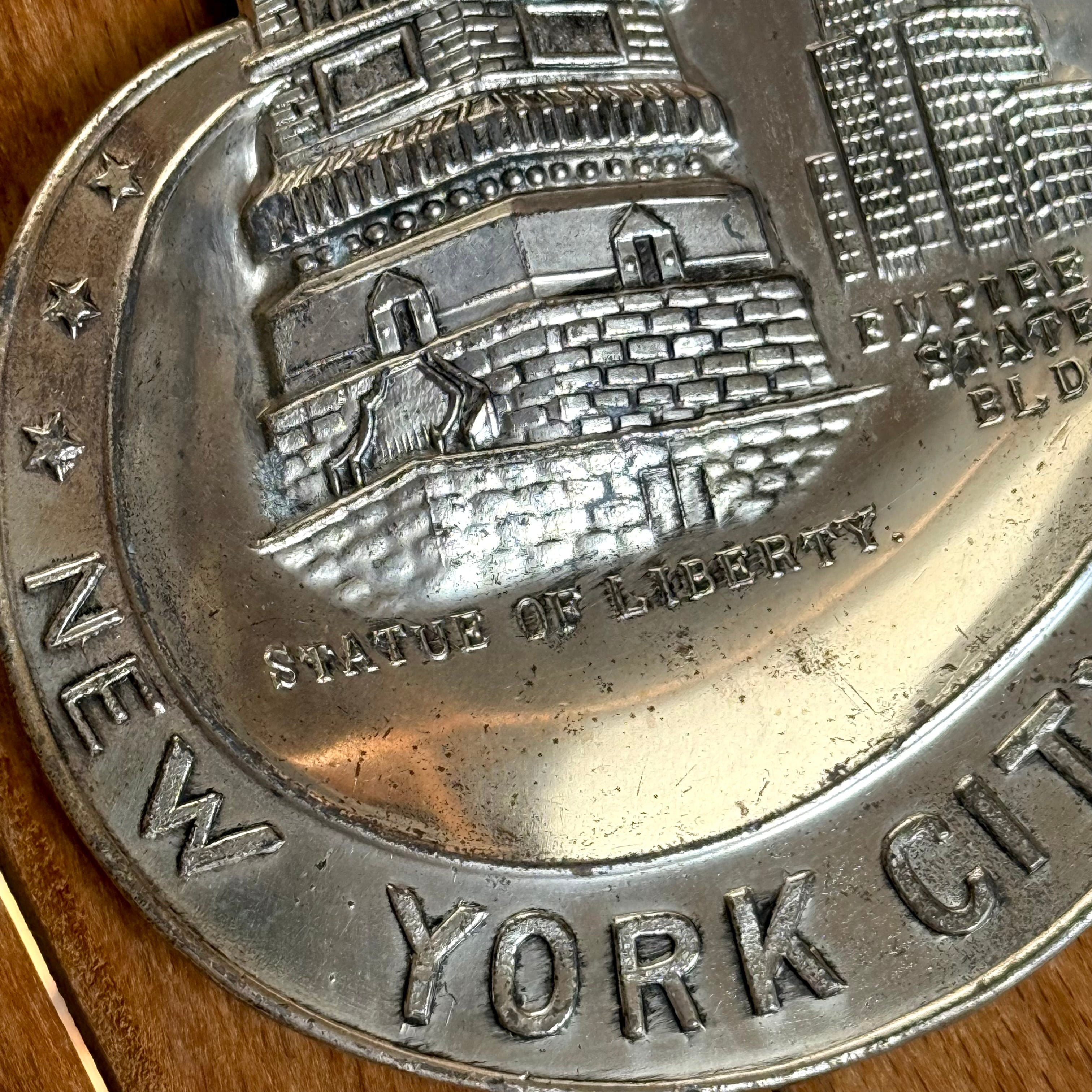 Vintage Souvenir Ashtray （NEW YORK CITY）ニューヨーク 自由の女神