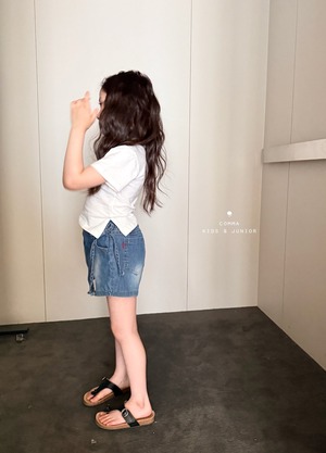 [COMMA] Diagonal V Tee / [콤마] 사선브이티