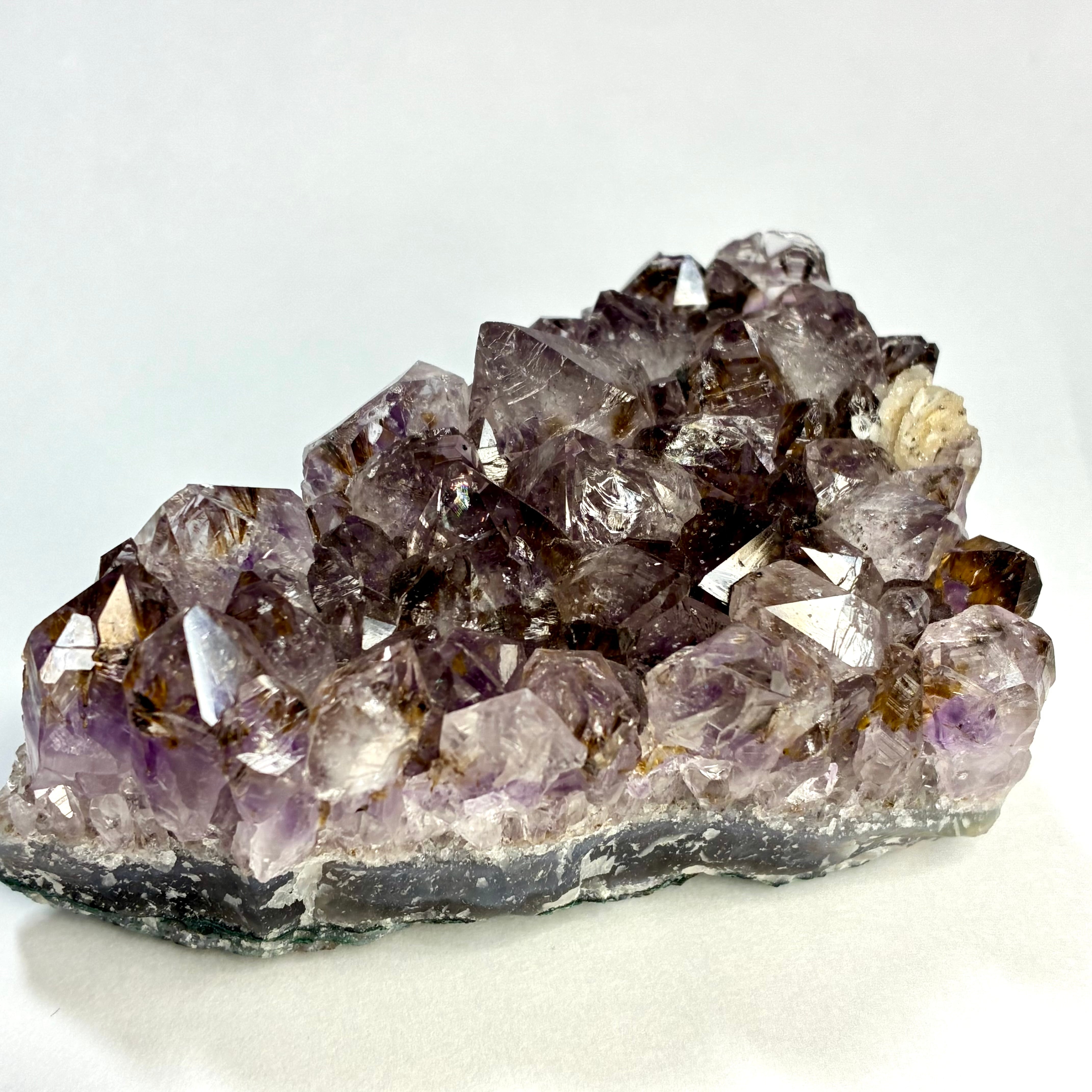 アメジスト | World Minerals 世界中の鉱物原石の販売店