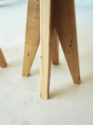 STAGE PLANK STOOL (S)