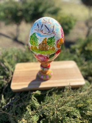 ペトリキウカ塗り　ダチョウの卵　プィサンカ・スタンド付き（イースター・エッグ） 20cm（Homenko作） Ostrich egg with wooden stand
