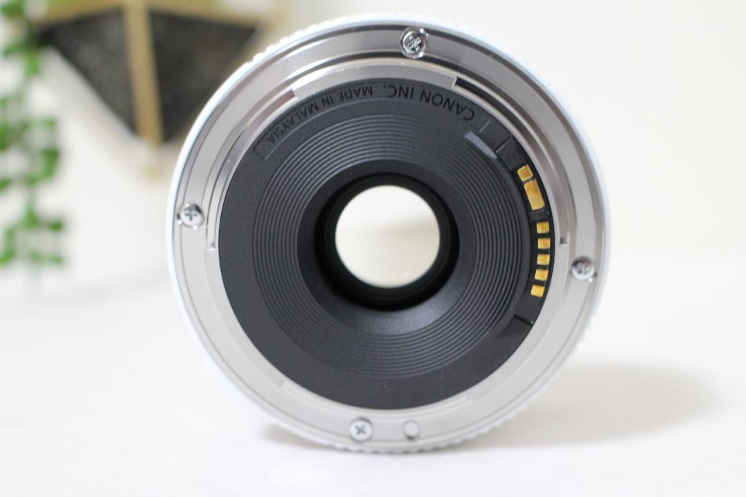 美品✨ Canon EF 40mm F2.8 STM ホワイト 一眼レフ