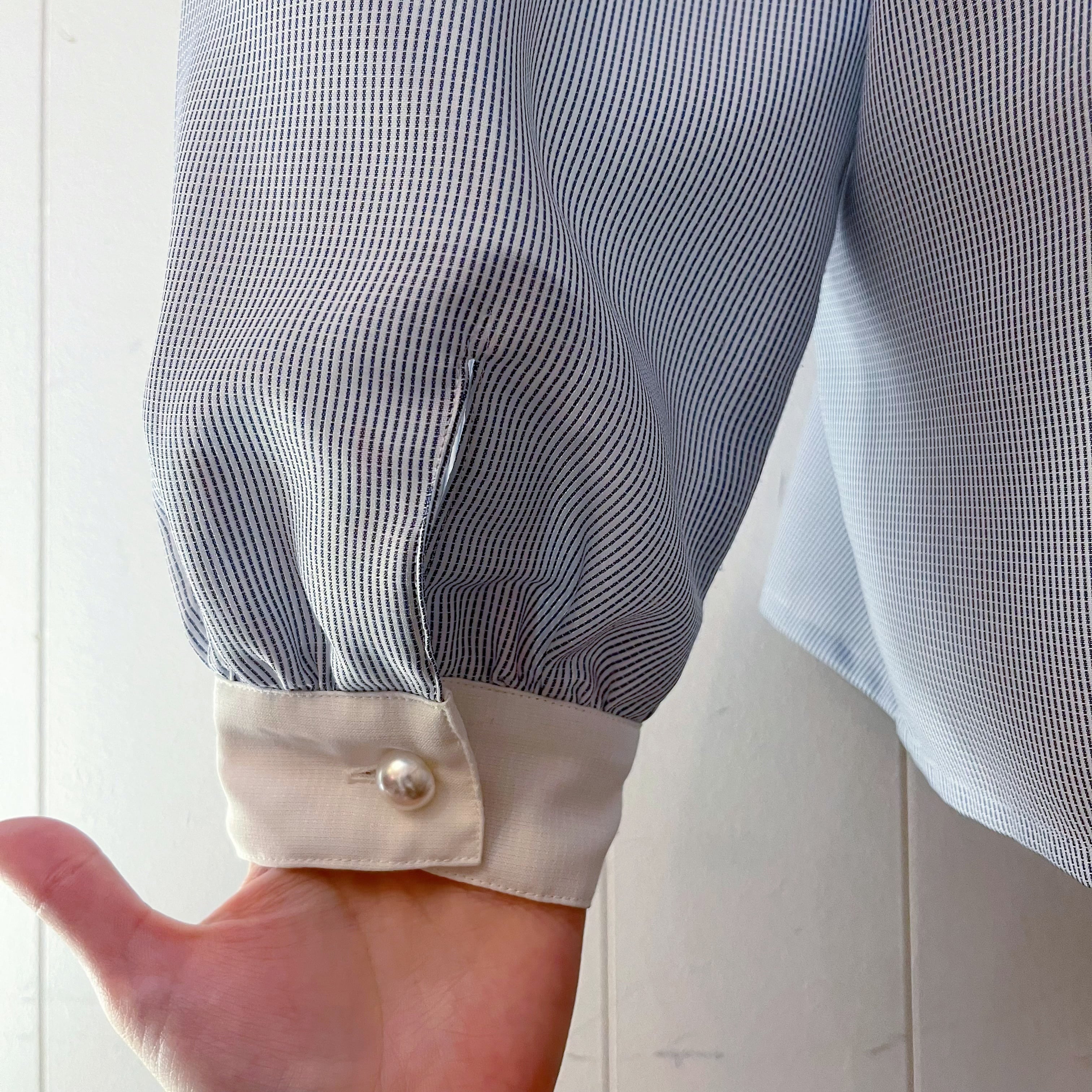 scallop collar pearl button blouse