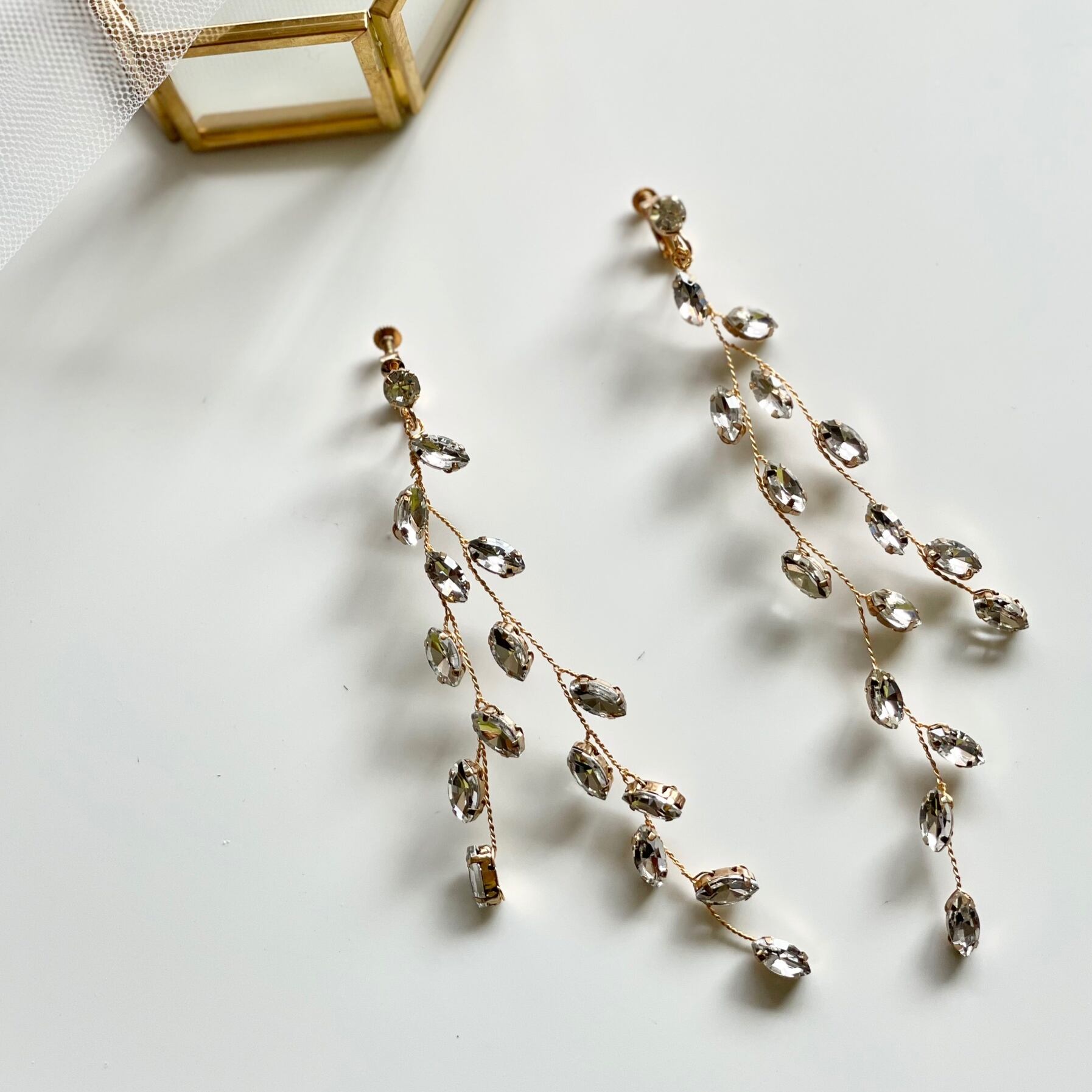 E-184 ウェディング アクセサリー【小枝 ゴールド クリスタル ロング イヤリング(or ピアスより選択)】ブライダル