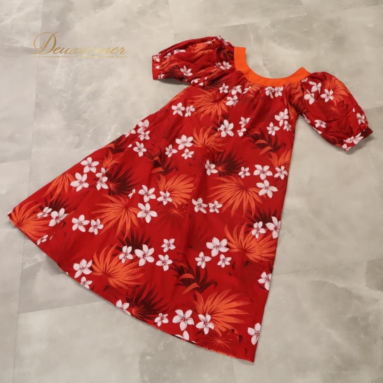 フラダンス 衣装 FANCY DRESS ファンシードレス ワンピース ドレス レッド系 プルメリア柄 花柄 植物柄 ハワイアンプリント ハワイアン アロハ フラ ダンス レッスン 練習 オレンジ系 赤 橙 白 茶 ホワイト系 ブラウン系 華やか 鮮やか かわいい おしゃれ 上品