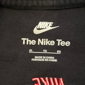 【NIKE】刺繍ロゴ Tシャツ 黒ボディに刺繍ロゴがカッコ良いTシャツ X-Large US古着 アメリカ古着