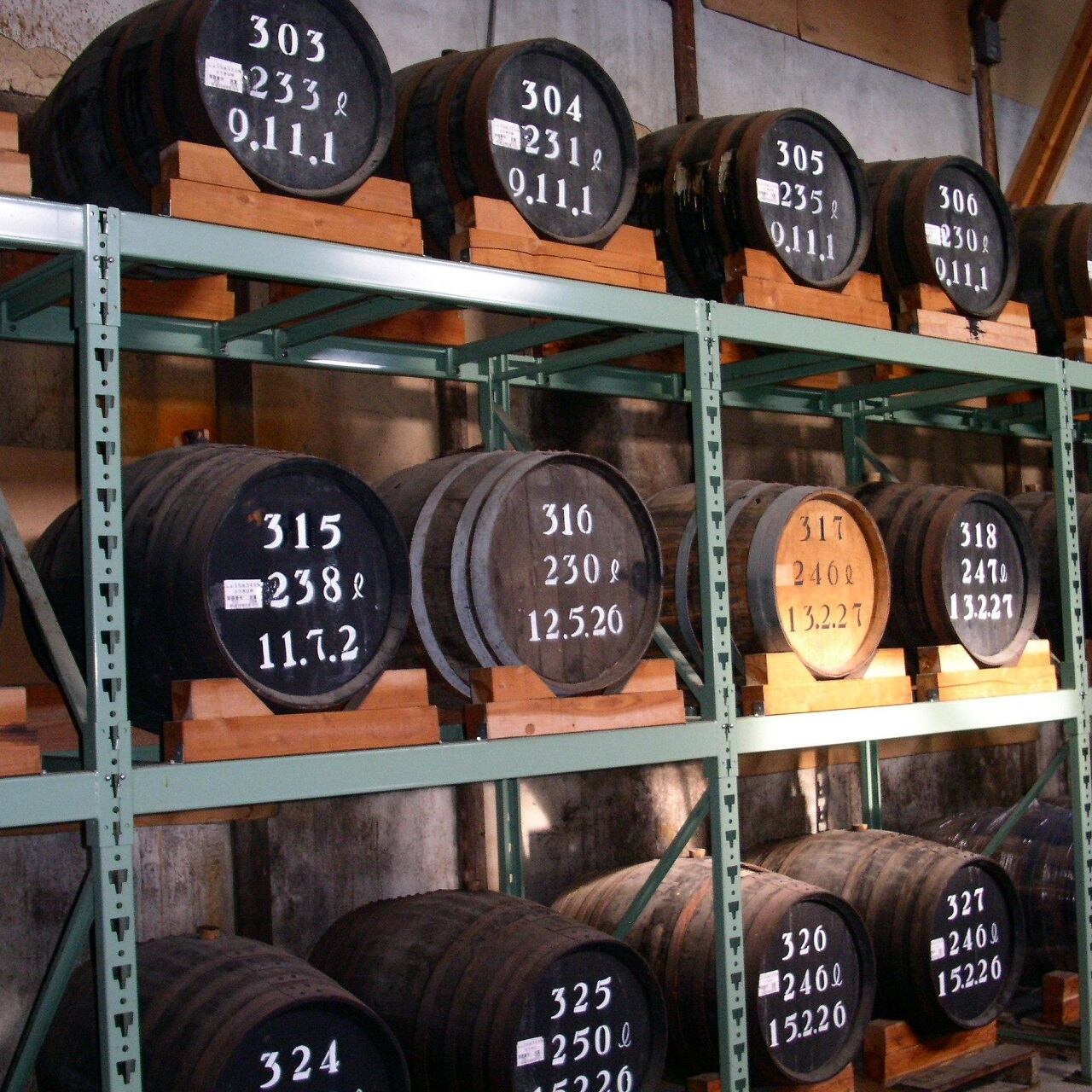 25％ 北の大将 ブラウン/長期貯蔵麦焼酎 720ml 2本 | 北陸醗酵工業株式会社