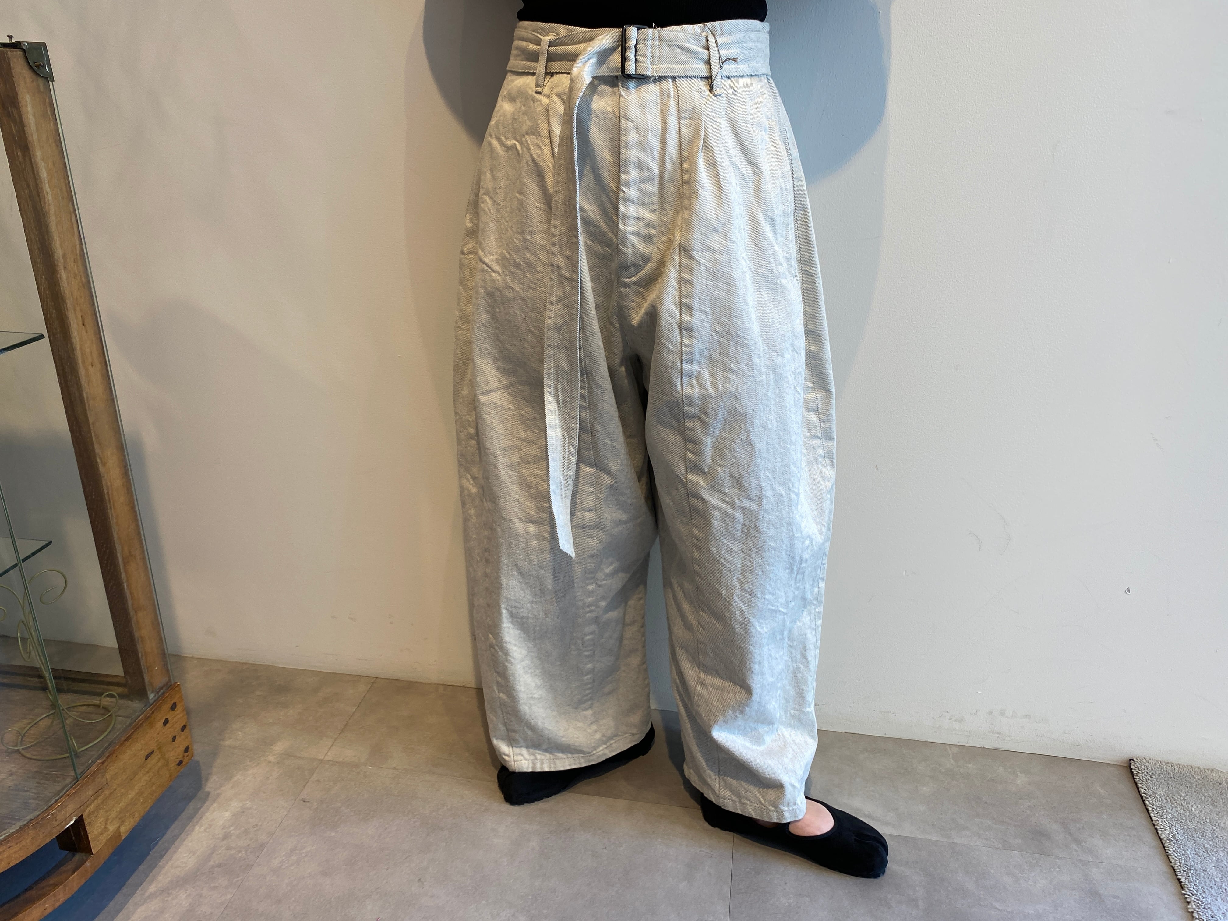 NATIVE VILLAGE/No.12 灌木ルートダーツパンツ（White Gray） | torico.
