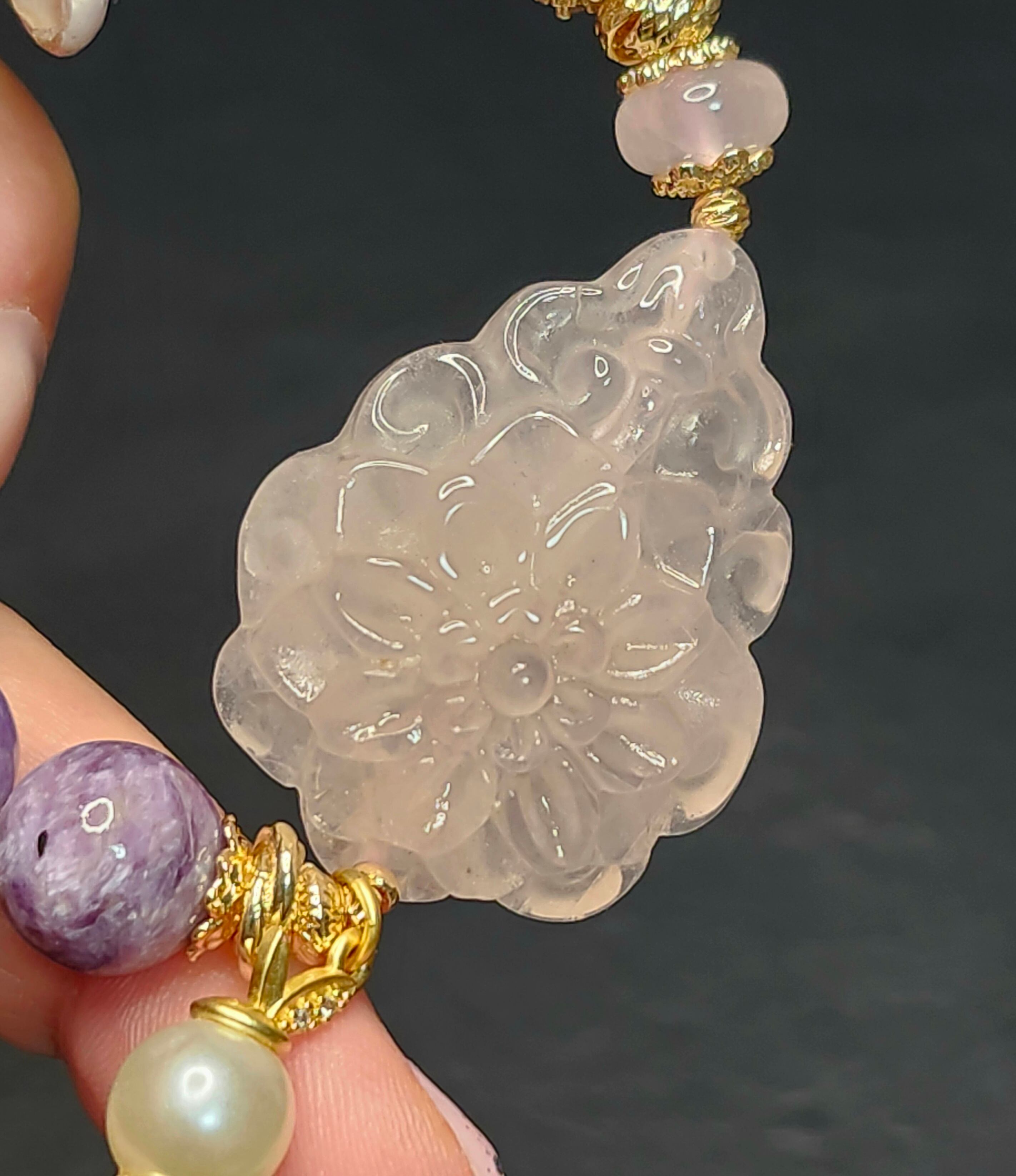 慈愛の牡丹～ローズクォーツ×チャロアイトの癒しの輪⠀】 | STONE TRUTH