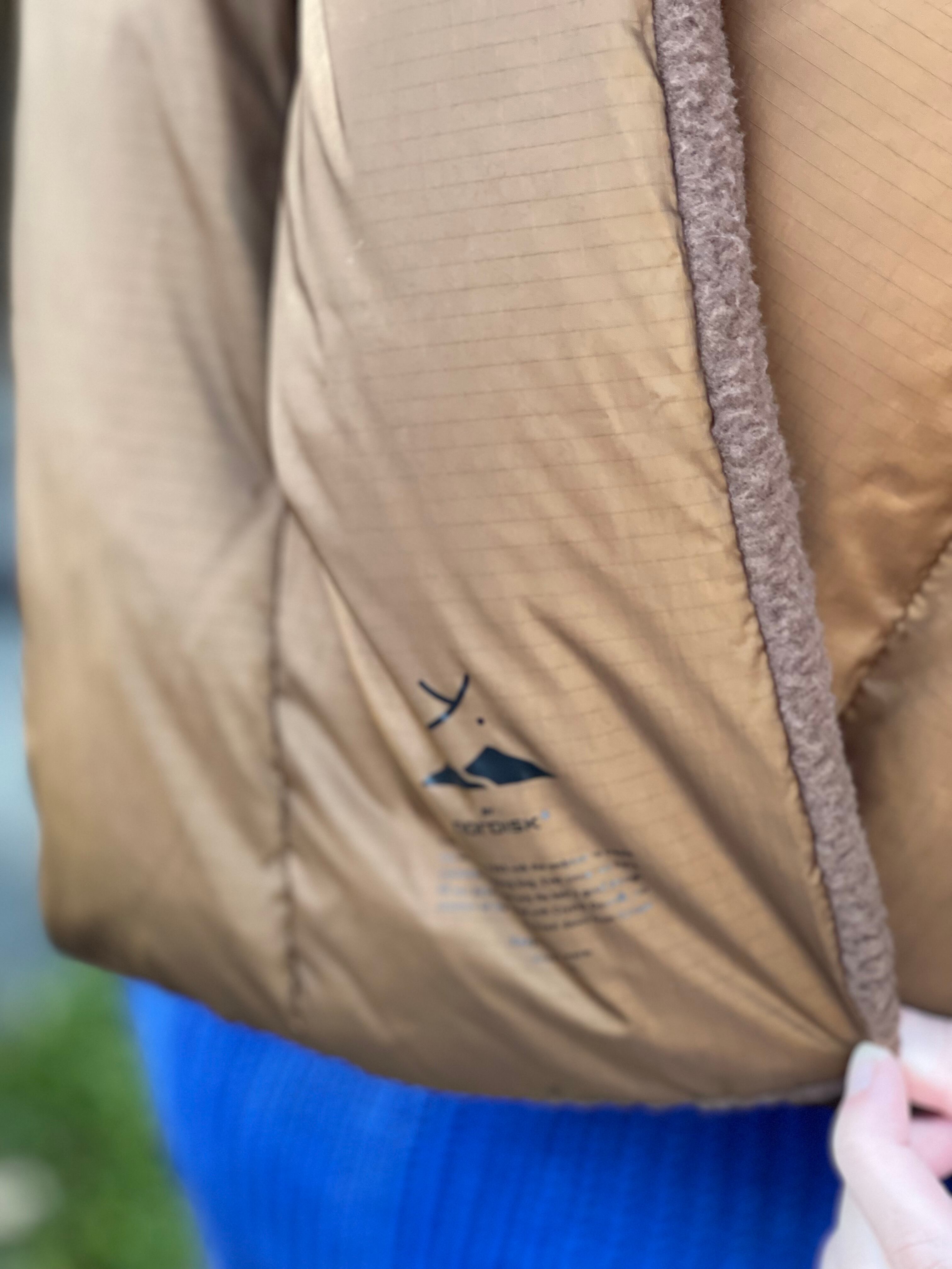 Y(dot) by Nordisk Boa down muffler | mambo ladys