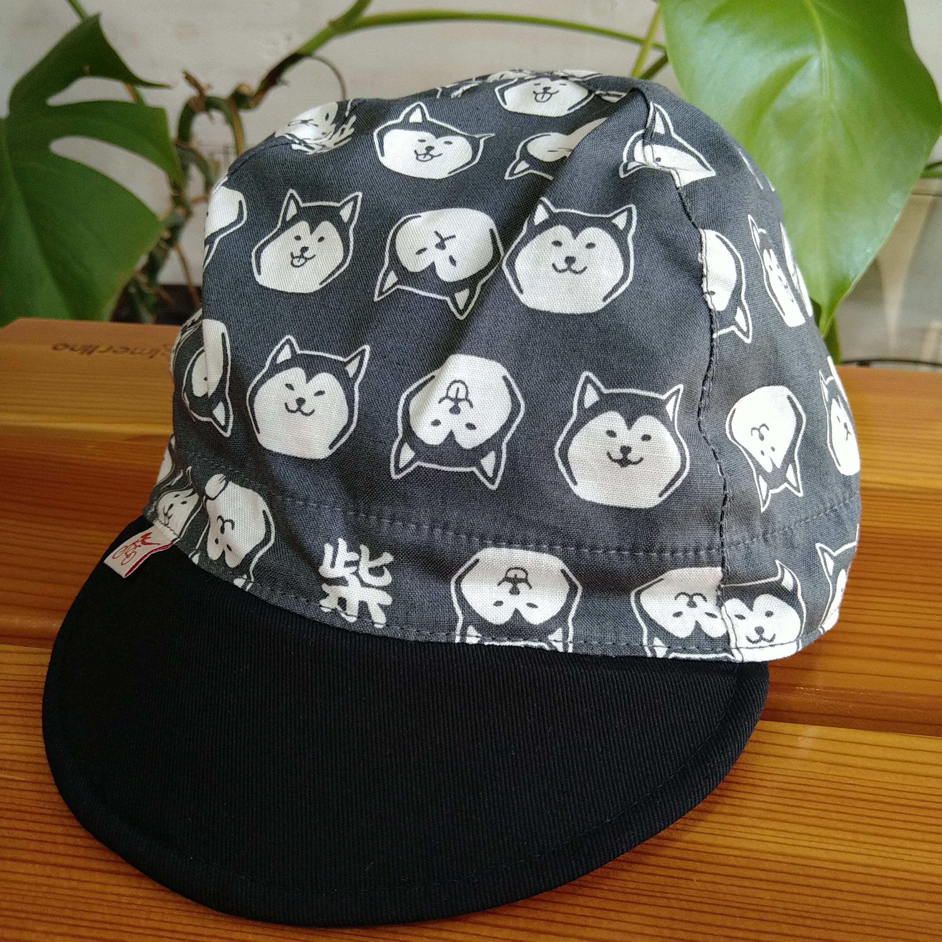 サイクルキャップ 柴犬 和柄 灰色 | Cyclone | ハンドメイドのゆるかわ