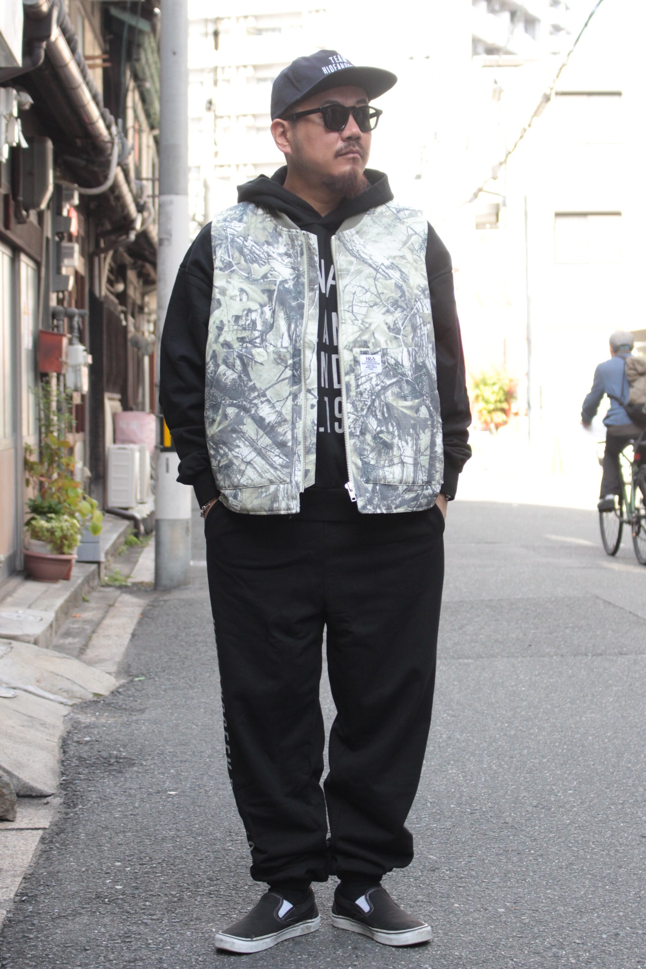 HIDE AND SEEK】Camo Zip Work Vest -BEIGE CAMO（ハイドアンドシーク