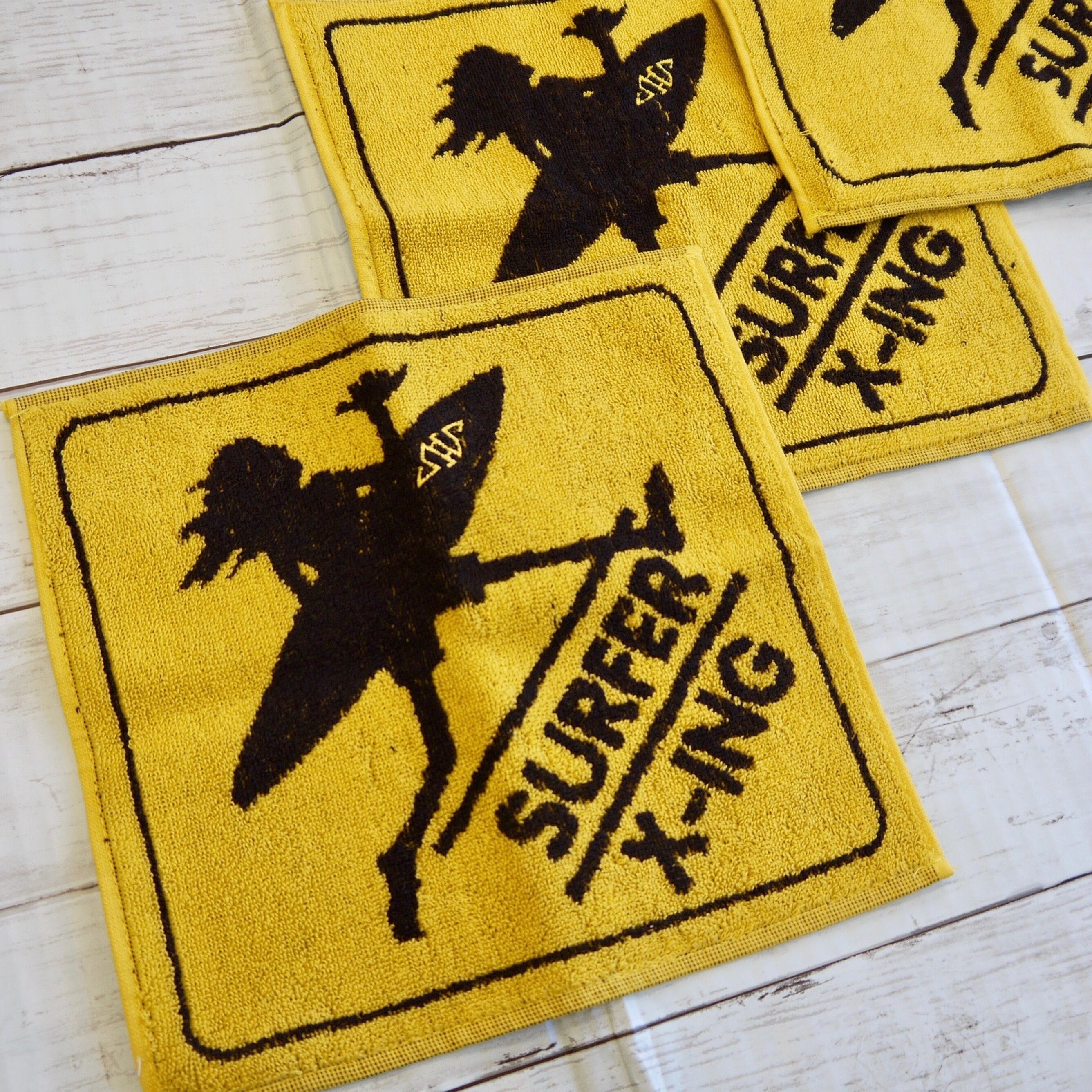 VANSノースショア ハワイ2024 パイプマスターズ ビーチタオル 【公式通販】