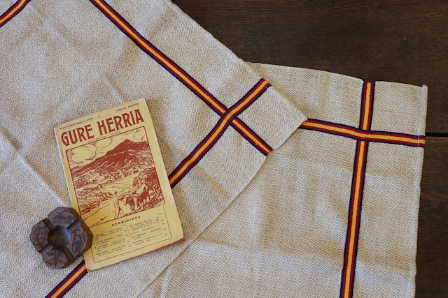 Pays Basque 古のバスク織 ~Tricolore