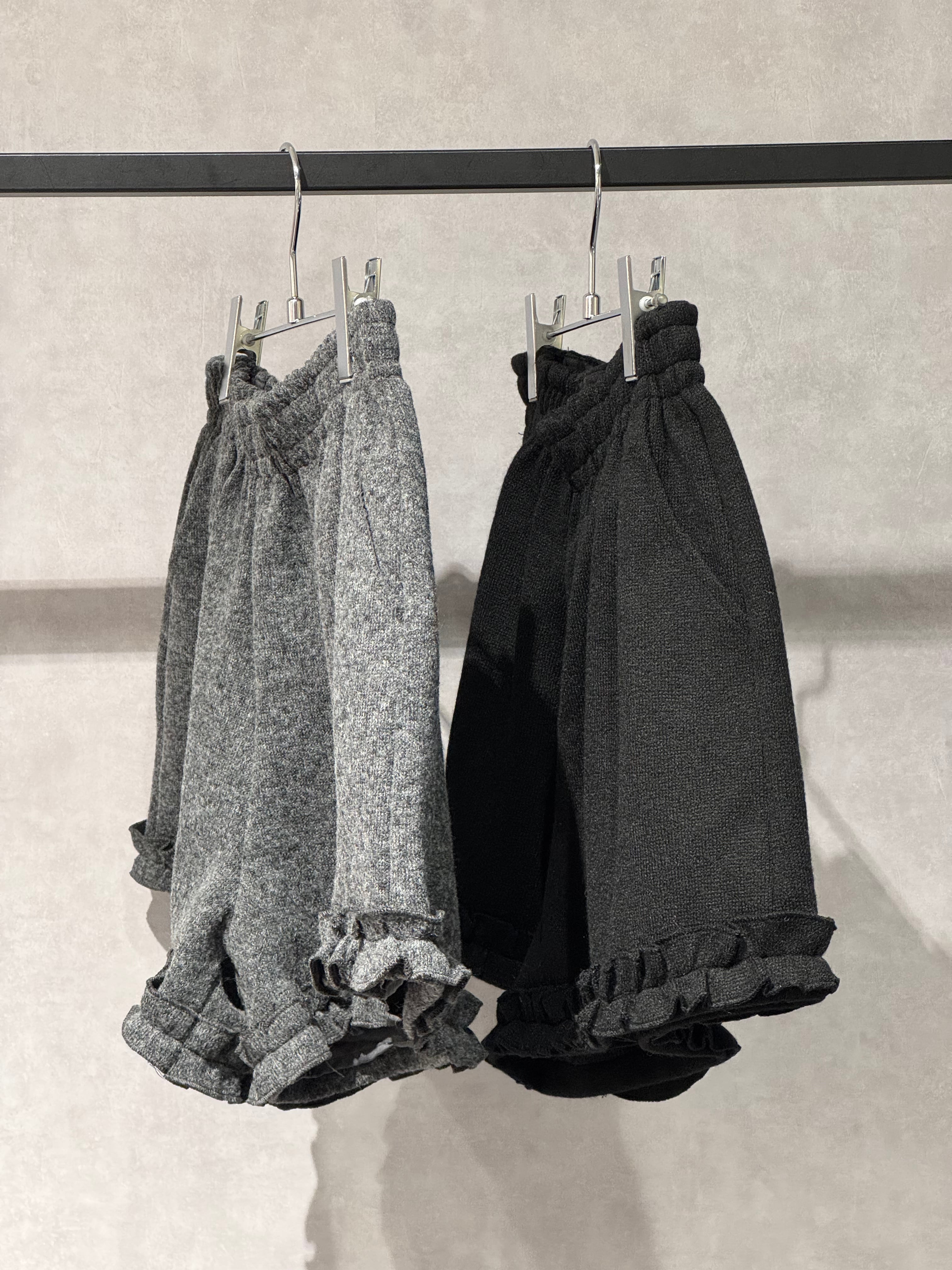 petit frill short pants