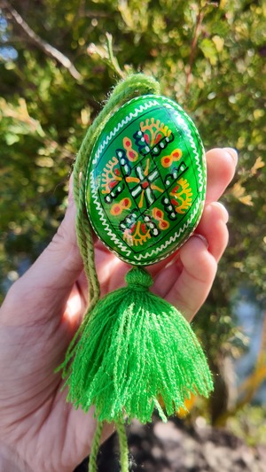 装飾用木製プィサンカ現代的なフツル様式（イースターエッグ）　