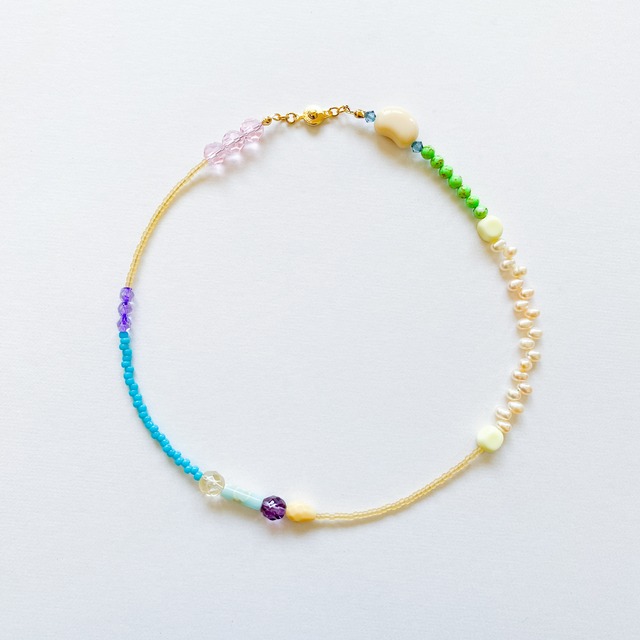 淡水パールとビーズのネックレス