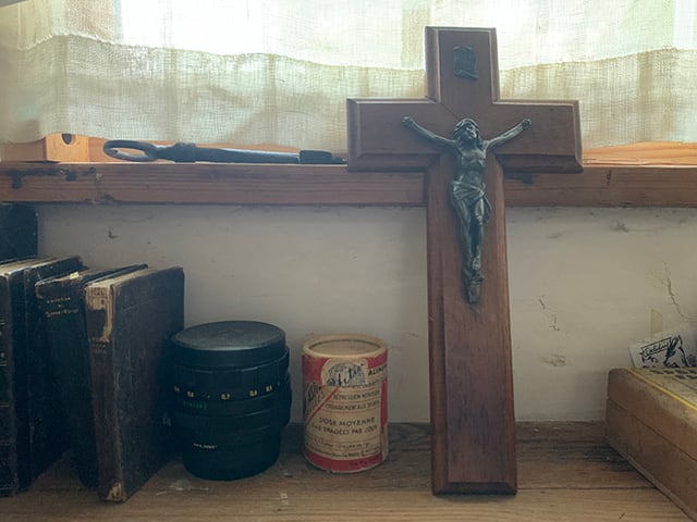 素朴さが素敵な木製の十字架 フレンチアンティーク