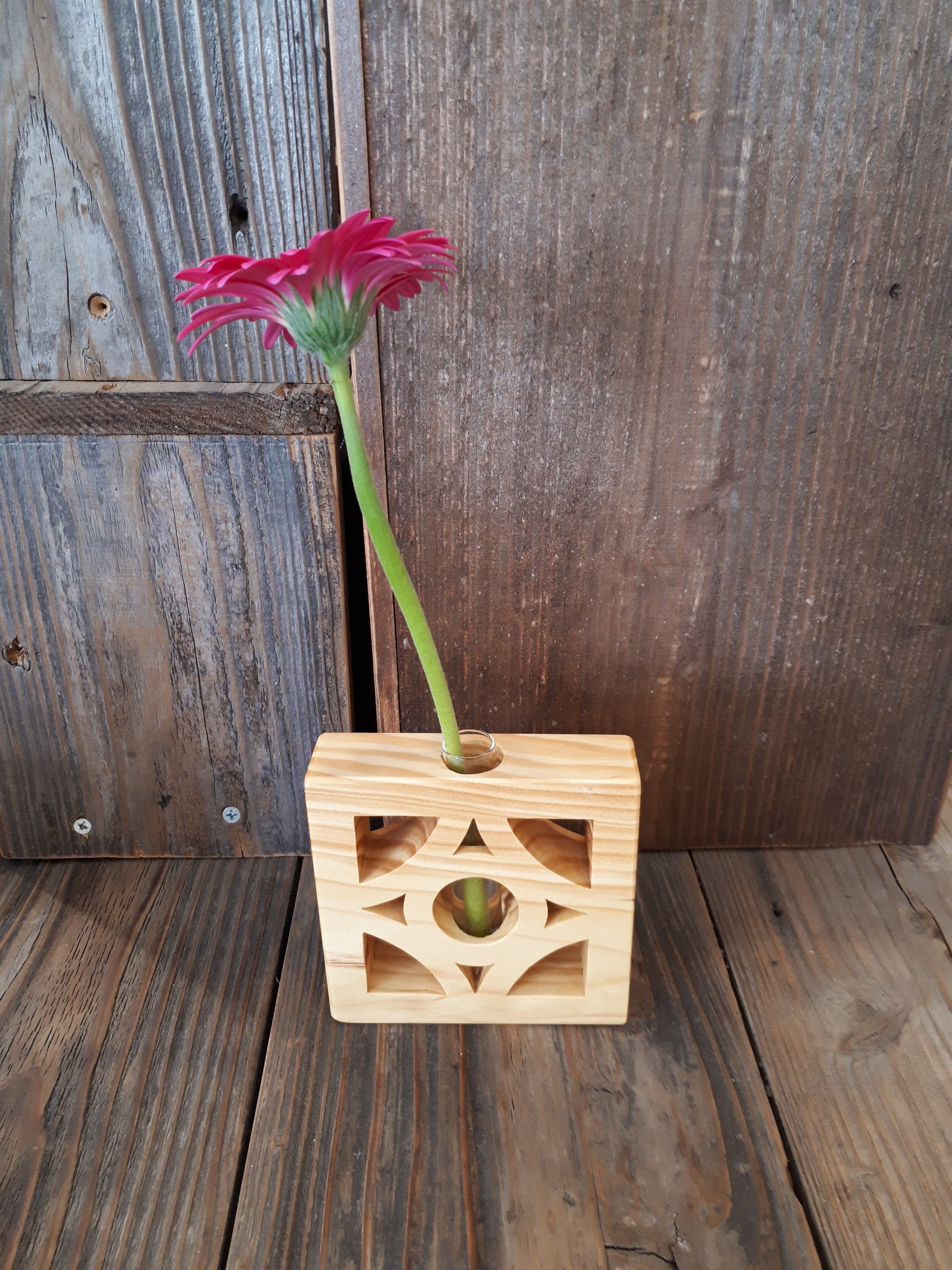 琉球松の角丸三日月型花ブロック一輪挿し | 沖縄の木工房もり～む