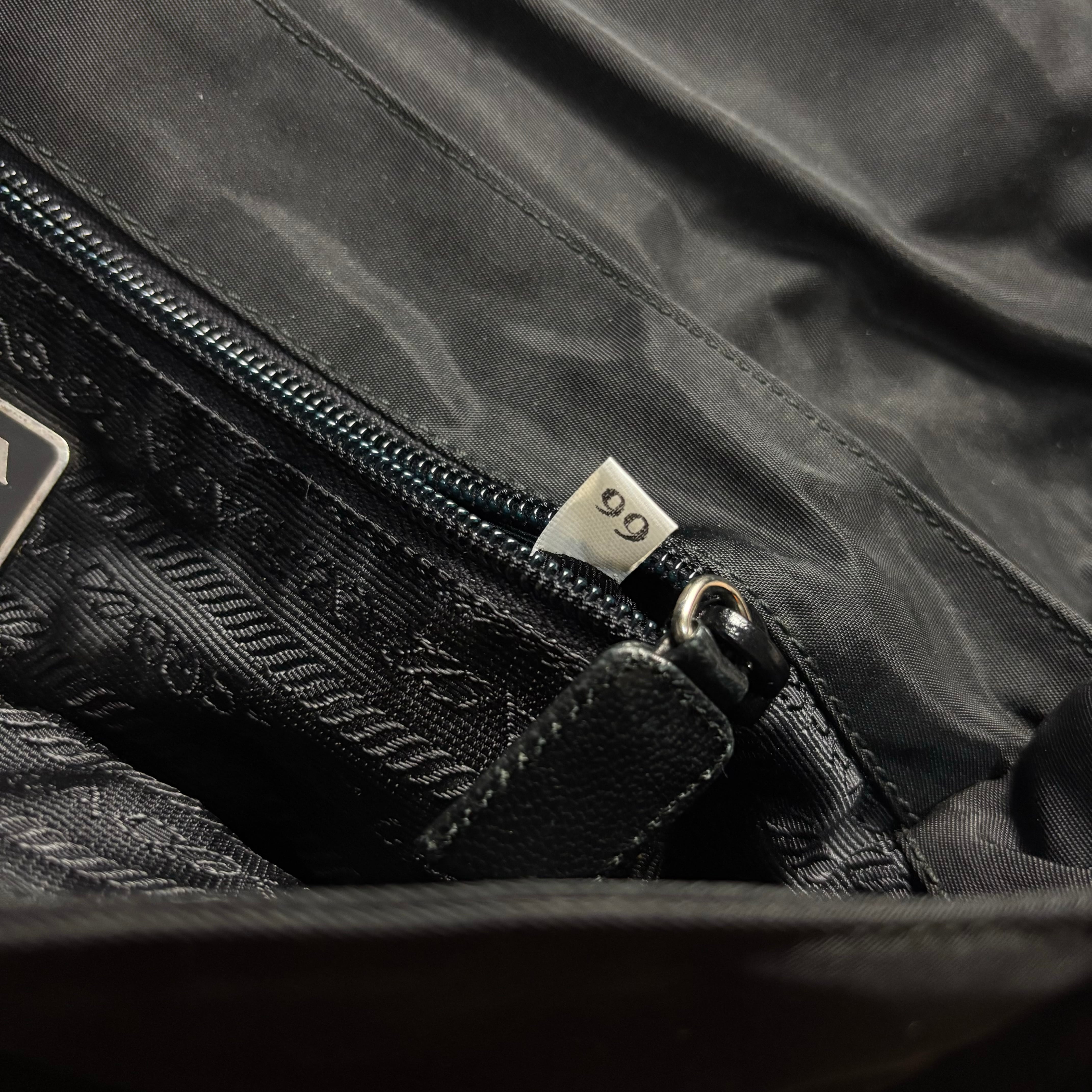 バッグ 00s archive y2k PRADA Message bag Black Prada Sport Cross Body 00s Archive Messenger Bag | eBay