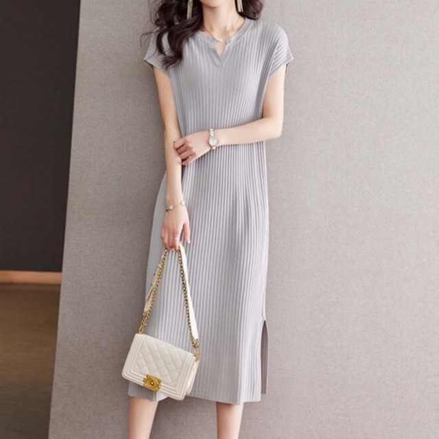 スリット入りVネックニットワンピース Me1787