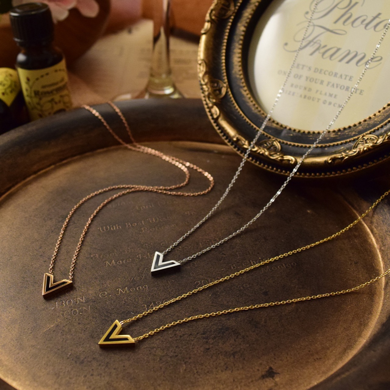 V字ライントップステンレスネックレスPK