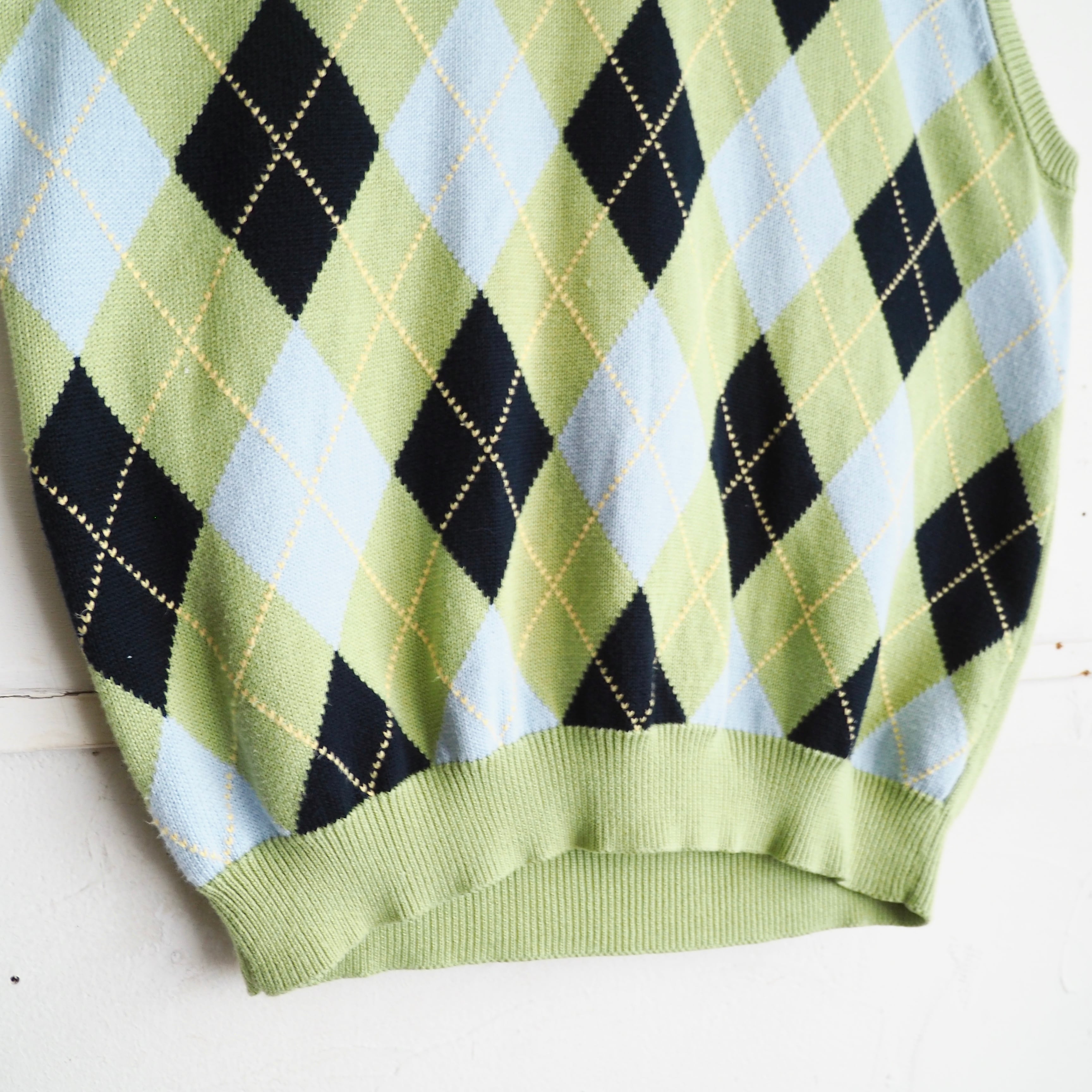 ” Brooks Brothers ” light green × yellow stitch argyle check pattern knit vest