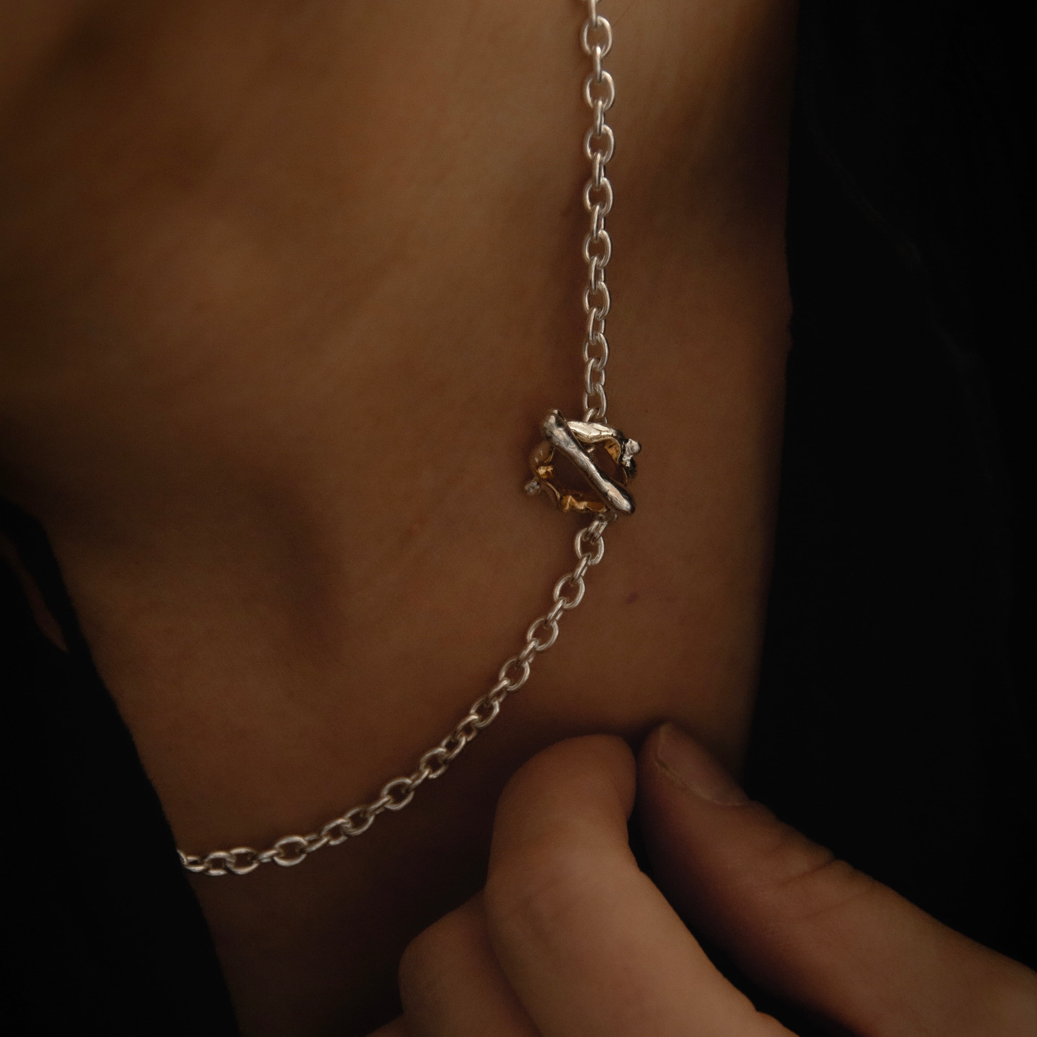 チェーンネックレス