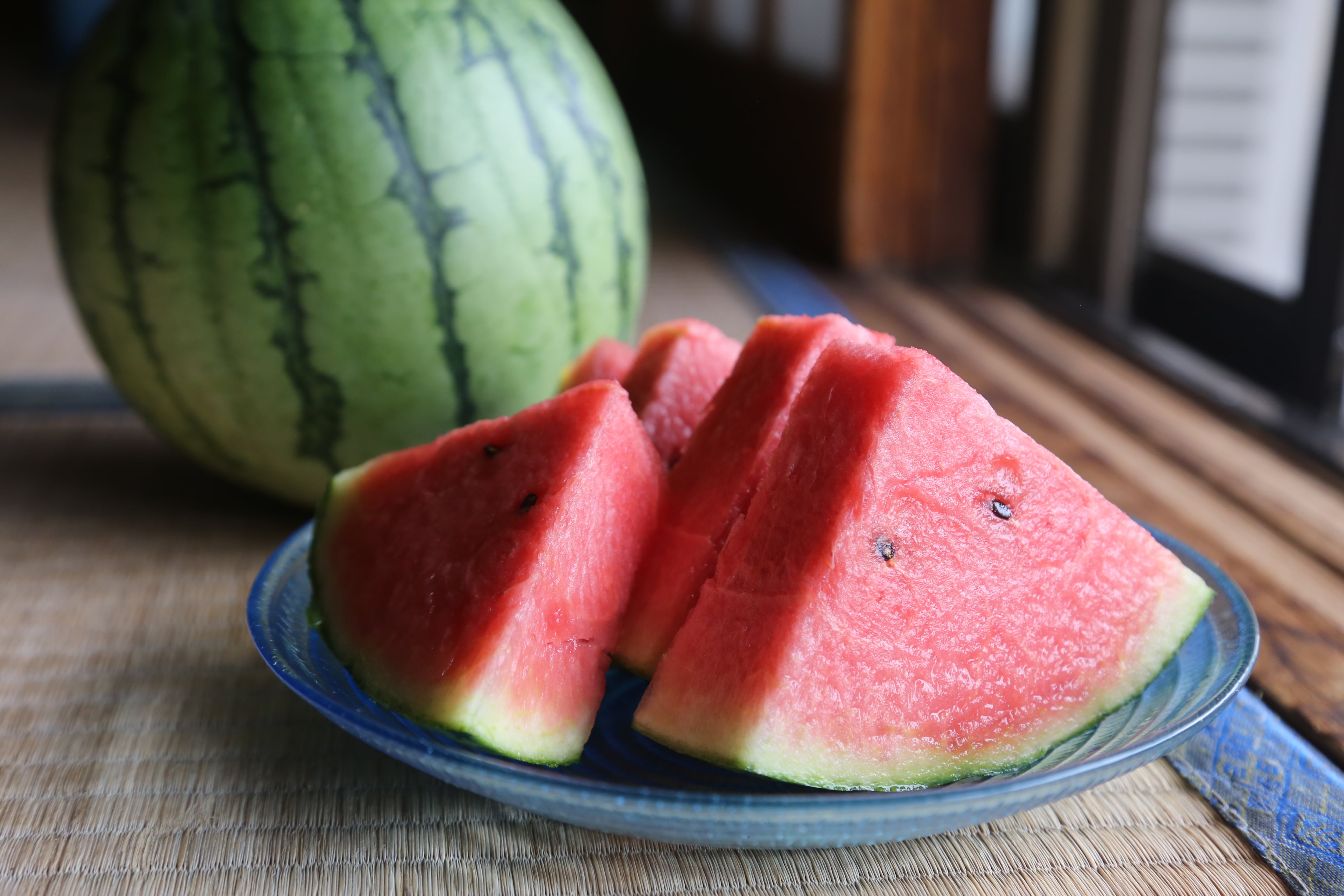 【2025年7-8月中発送】ご家庭用 ピノガール2玉 【タネごと食べれるシャキシャキ小玉すいか】