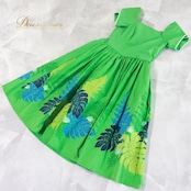 フラダンス 衣装 ワンピース ドレス グリーン系 パンドール 日本製 モンステラ柄 ハワイアンプリント Paondor アロハ レッスン 練習 フラ ダンス 半袖 スクエアネック ブルー系 黄緑 緑 水色 ブラック系 黒 華やか 鮮やか かわいい おしゃれ ふんわり パーティー トロピカル 夏物 おしゃれ着 カジュアル 女性用 ファッション 清涼感 軽やか