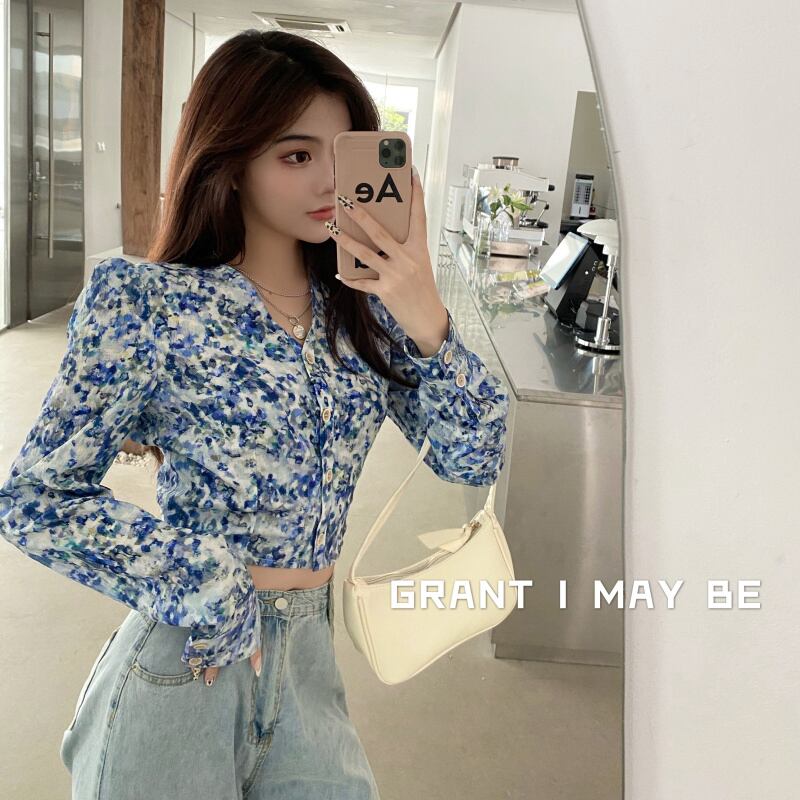 フローラルシャツレディース秋のスタイルデザインセンスニッチ長袖シャツVネックパフスリーブショートブルートップ ブラックストロベリース86519063602