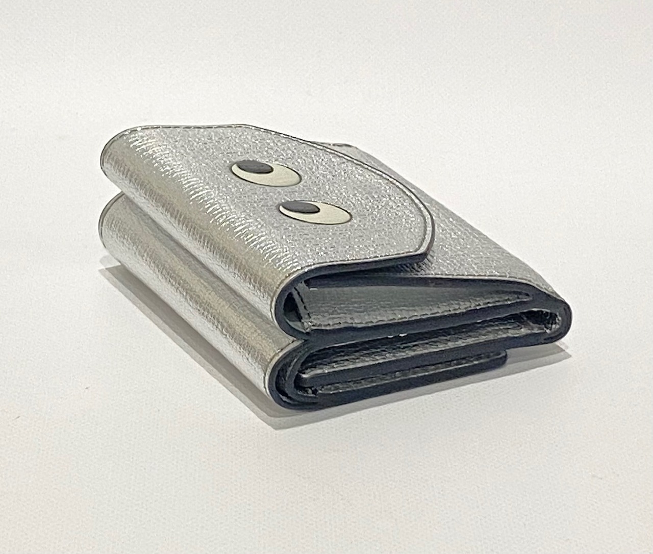 ANYA HINDMARCH アニヤハインドマーチ 財布 三つ折り 5050925-195638