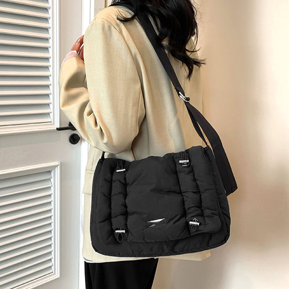 ナイロン ショルダーバッグ レディース 韓国 バッグ 大人 かわいい カジュアル ホーボーバッグ 軽量 ボディバッグ おしゃれ 大容量 ふかふか メンズ 男女兼用 大人可愛い 大人女子