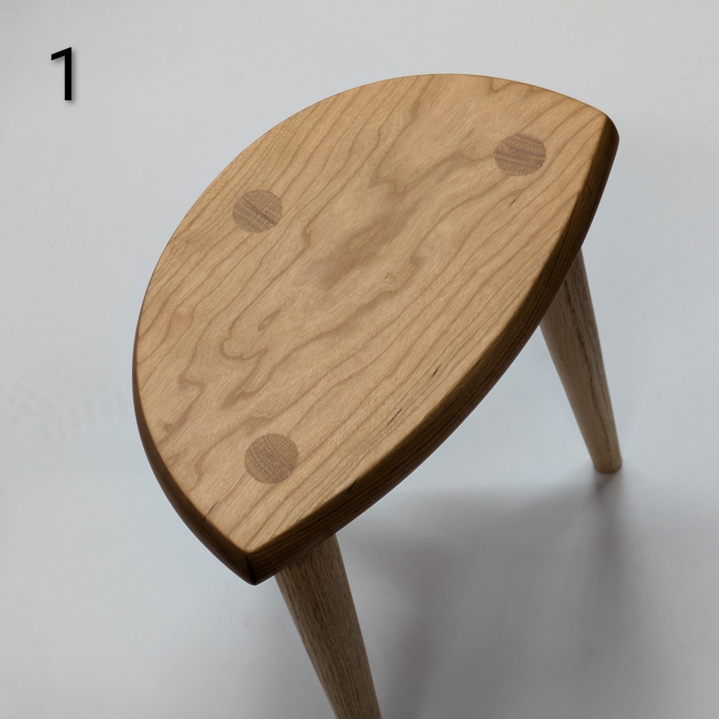 木の葉スツール チェリー Konoha [ leaf ] stool - Cherry | 飛騨高山