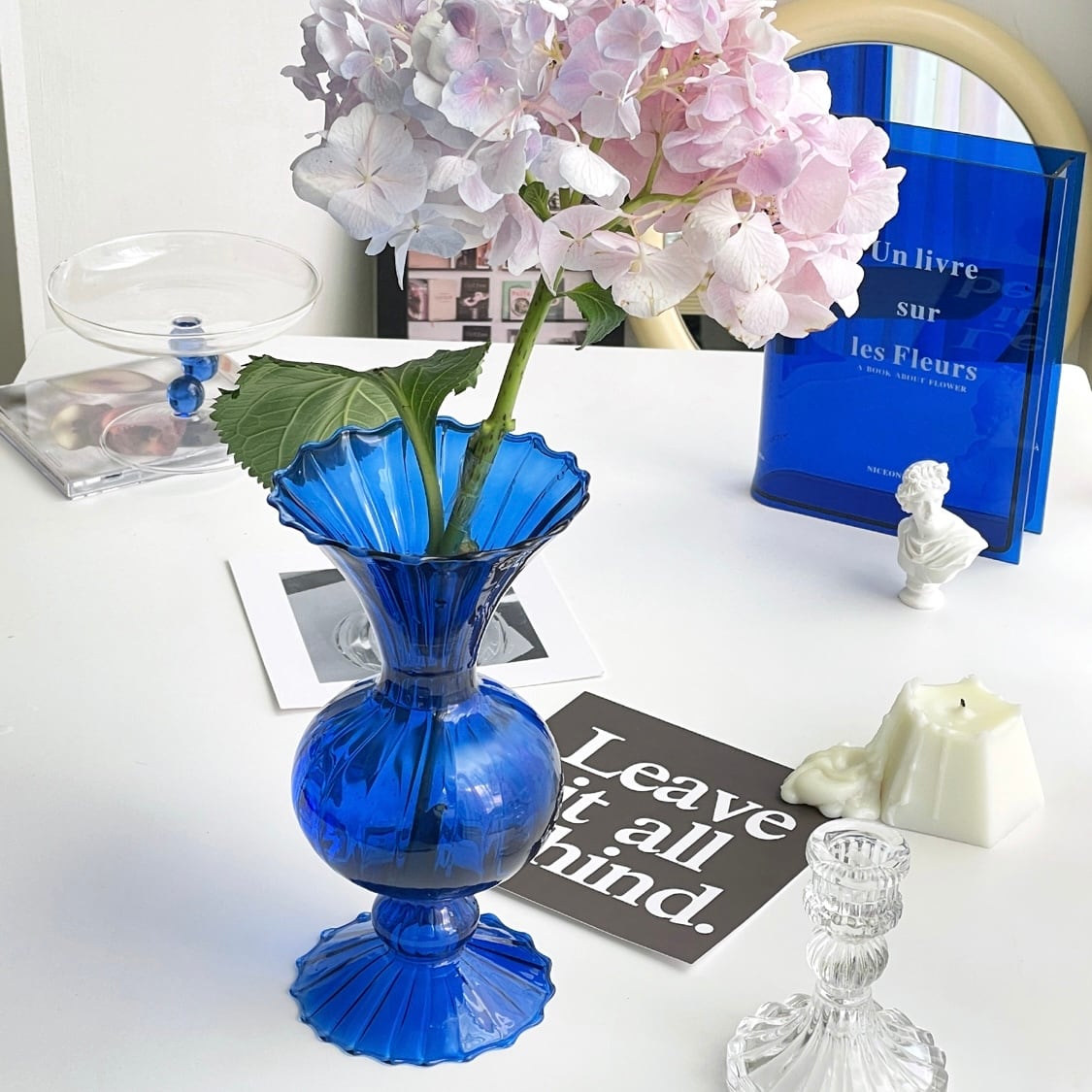 royal blue glass vase / ロイヤルブルー プリーツ ガラスベース