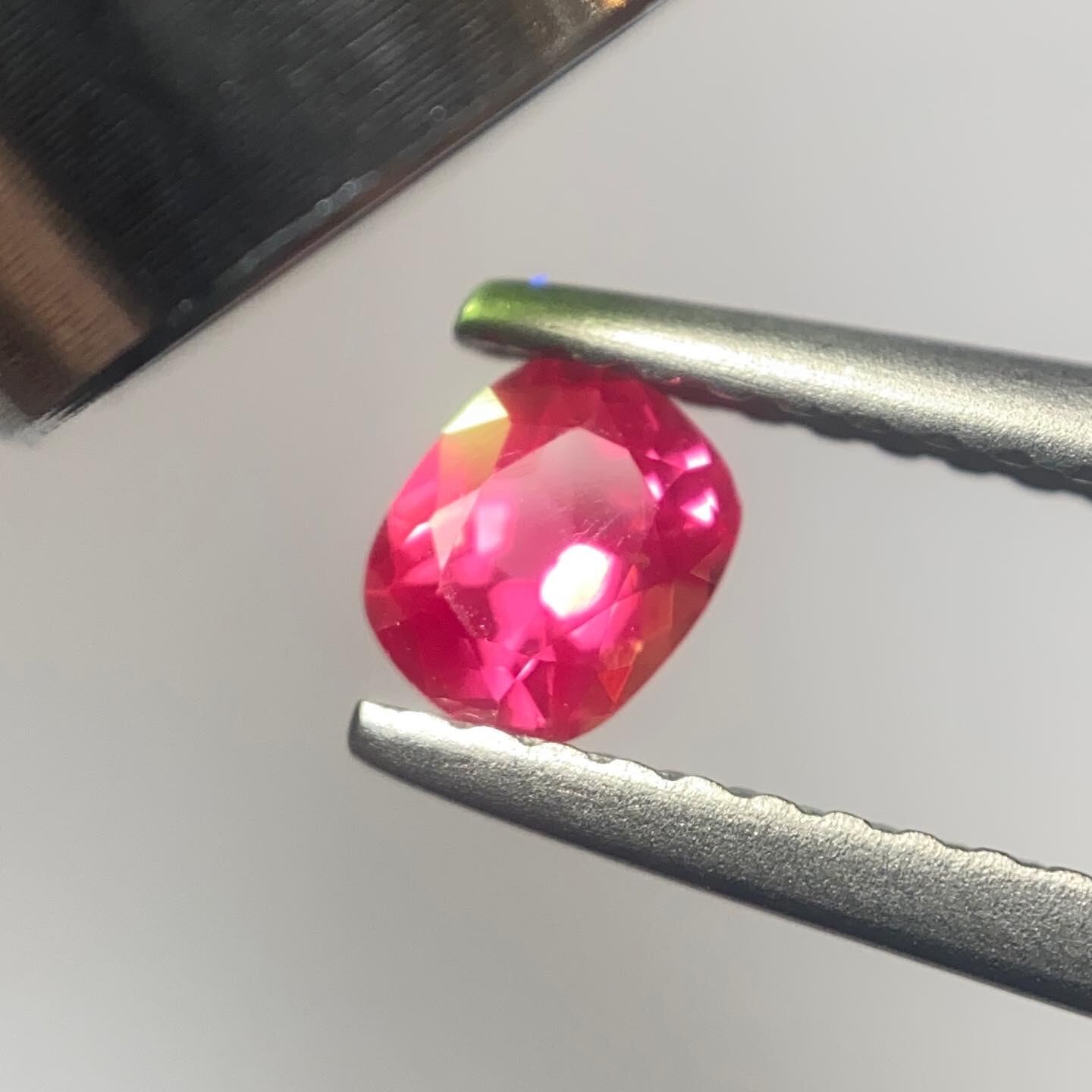 No.11 タンザニア産スピネル